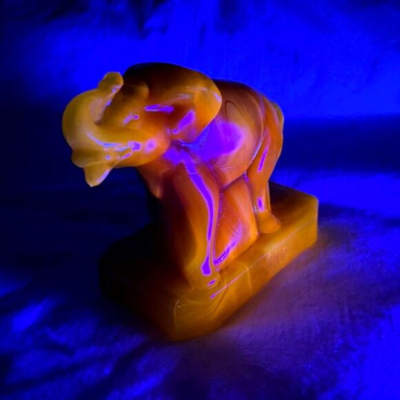 Boyd Art Glass Zack the Elephant Figure Slag Glass Sunkiste Carnival Iridescent - Picture 9 of 9